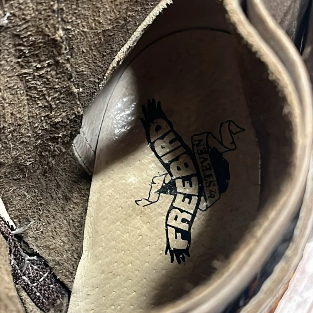 Free Bird by Steven Lion Gray Booties Size 9